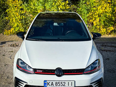 Білий Фольксваген Гольф ГТІ, об'ємом двигуна 2 л та пробігом 137 тис. км за 17500 $, фото 1 на Automoto.ua