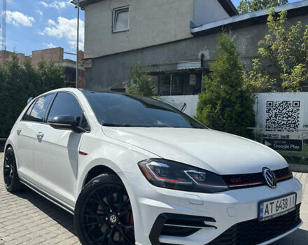 Белый Фольксваген Гольф ГТИ, объемом двигателя 1.98 л и пробегом 168 тыс. км за 19199 $, фото 1 на Automoto.ua