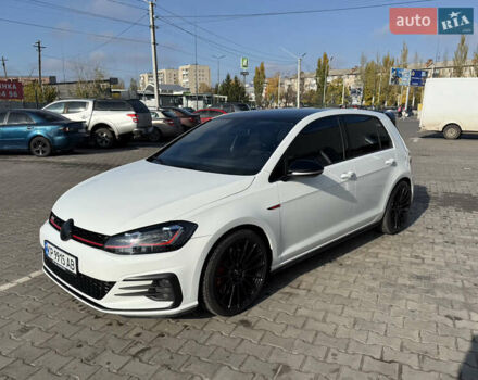 Білий Фольксваген Гольф ГТІ, об'ємом двигуна 1.98 л та пробігом 56 тис. км за 20000 $, фото 1 на Automoto.ua