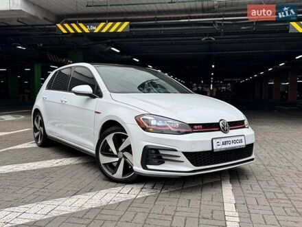 Фольксваген Гольф ГТІ 2020 у Києві на Automoto.ua Білий Фольксваген Гольф ГТІ, об'ємом двигуна 1.98 л та пробігом 73 тис. км за 22990 $, фото 1 на Automoto.ua