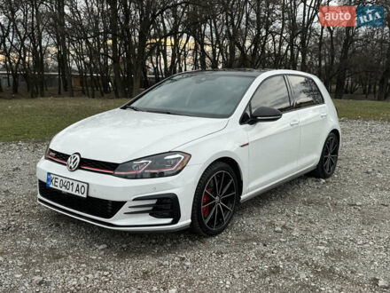 Фольксваген Гольф ГТІ 2020 у Дніпро (Дніпропетровську) на Automoto.ua Білий Фольксваген Гольф ГТІ, об'ємом двигуна 1.98 л та пробігом 35 тис. км за 28300 $, фото 1 на Automoto.ua