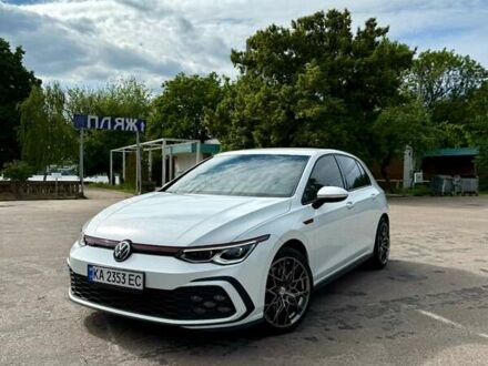 Фольксваген Гольф ГТИ 2021 в Киеве на Automoto.ua Белый Фольксваген Гольф ГТИ, объемом двигателя 1.98 л и пробегом 80 тыс. км за 31000 $, фото 1 на Automoto.ua