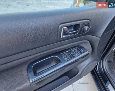 Черный Фольксваген Гольф ГТИ, объемом двигателя 1.4 л и пробегом 256 тыс. км за 3300 $, фото 11 на Automoto.ua