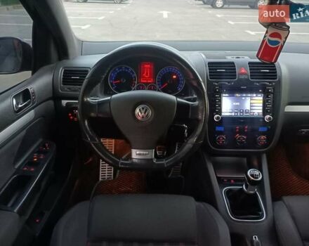 Черный Фольксваген Гольф ГТИ, объемом двигателя 2 л и пробегом 223 тыс. км за 9299 $, фото 14 на Automoto.ua