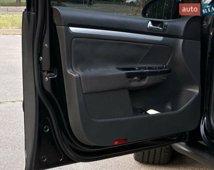 Черный Фольксваген Гольф ГТИ, объемом двигателя 2 л и пробегом 280 тыс. км за 7199 $, фото 14 на Automoto.ua