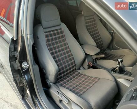 Черный Фольксваген Гольф ГТИ, объемом двигателя 2 л и пробегом 223 тыс. км за 9299 $, фото 10 на Automoto.ua