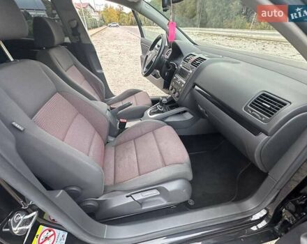 Фольксваген Гольф ГТИ 2006 в Днепре (Днепропетровске) на Automoto.ua Черный Фольксваген Гольф ГТИ, объемом двигателя 1.4 л и пробегом 204 тыс. км за 6400 $, фото 17 на Automoto.ua
