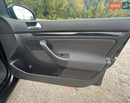 Фольксваген Гольф ГТИ 2006 в Днепре (Днепропетровске) на Automoto.ua Черный Фольксваген Гольф ГТИ, объемом двигателя 1.4 л и пробегом 204 тыс. км за 6400 $, фото 20 на Automoto.ua