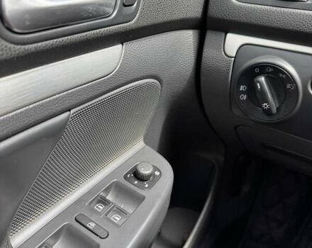 Черный Фольксваген Гольф ГТИ, объемом двигателя 2 л и пробегом 200 тыс. км за 7300 $, фото 9 на Automoto.ua