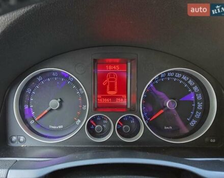 Чорний Фольксваген Гольф ГТІ, об'ємом двигуна 2 л та пробігом 163 тис. км за 12000 $, фото 48 на Automoto.ua