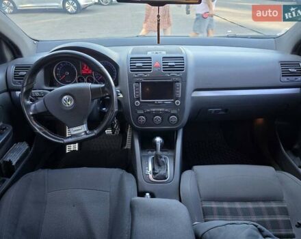 Чорний Фольксваген Гольф ГТІ, об'ємом двигуна 2 л та пробігом 163 тис. км за 12000 $, фото 45 на Automoto.ua