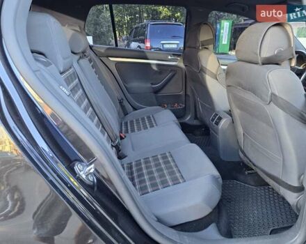 Чорний Фольксваген Гольф ГТІ, об'ємом двигуна 2 л та пробігом 163 тис. км за 12000 $, фото 19 на Automoto.ua