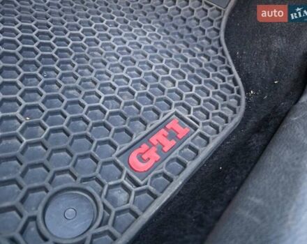 Чорний Фольксваген Гольф ГТІ, об'ємом двигуна 2 л та пробігом 163 тис. км за 12000 $, фото 32 на Automoto.ua