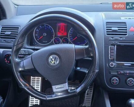 Чорний Фольксваген Гольф ГТІ, об'ємом двигуна 2 л та пробігом 163 тис. км за 12000 $, фото 46 на Automoto.ua