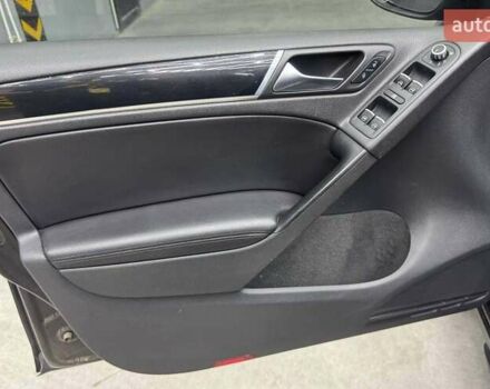 Черный Фольксваген Гольф ГТИ, объемом двигателя 1.98 л и пробегом 250 тыс. км за 9800 $, фото 6 на Automoto.ua