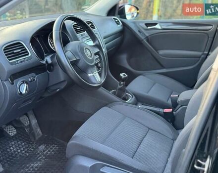 Черный Фольксваген Гольф ГТИ, объемом двигателя 1.4 л и пробегом 180 тыс. км за 7690 $, фото 62 на Automoto.ua