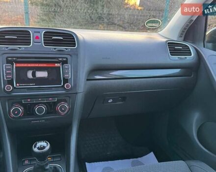 Черный Фольксваген Гольф ГТИ, объемом двигателя 1.4 л и пробегом 180 тыс. км за 7690 $, фото 84 на Automoto.ua