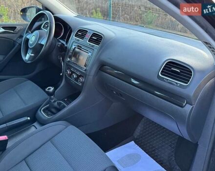 Черный Фольксваген Гольф ГТИ, объемом двигателя 1.4 л и пробегом 180 тыс. км за 7690 $, фото 77 на Automoto.ua