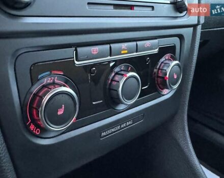 Черный Фольксваген Гольф ГТИ, объемом двигателя 1.4 л и пробегом 180 тыс. км за 7690 $, фото 66 на Automoto.ua