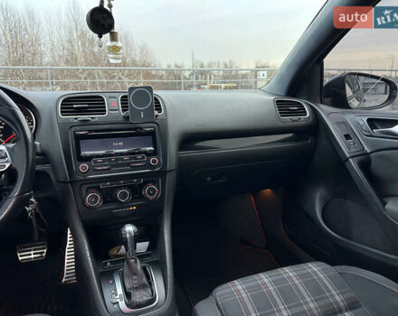 Чорний Фольксваген Гольф ГТІ, об'ємом двигуна 2 л та пробігом 241 тис. км за 9500 $, фото 27 на Automoto.ua