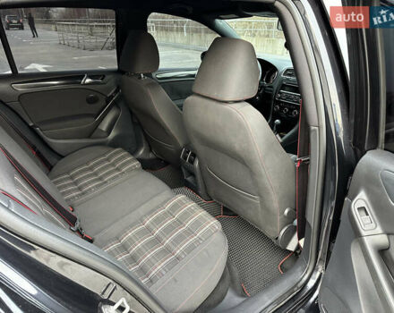 Чорний Фольксваген Гольф ГТІ, об'ємом двигуна 2 л та пробігом 241 тис. км за 9500 $, фото 22 на Automoto.ua