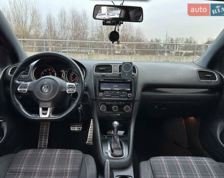 Чорний Фольксваген Гольф ГТІ, об'ємом двигуна 2 л та пробігом 241 тис. км за 9500 $, фото 26 на Automoto.ua