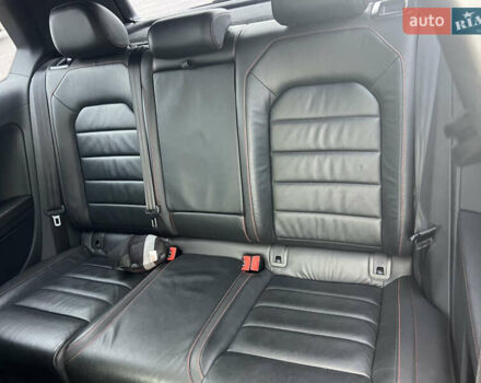 Черный Фольксваген Гольф ГТИ, объемом двигателя 1.98 л и пробегом 117 тыс. км за 14500 $, фото 12 на Automoto.ua