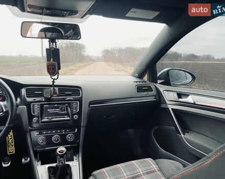 Черный Фольксваген Гольф ГТИ, объемом двигателя 1.98 л и пробегом 161 тыс. км за 11250 $, фото 45 на Automoto.ua