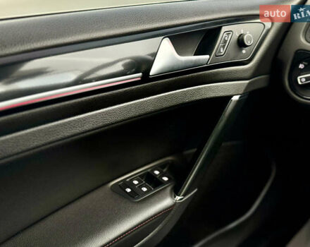 Черный Фольксваген Гольф ГТИ, объемом двигателя 1.98 л и пробегом 149 тыс. км за 14200 $, фото 14 на Automoto.ua