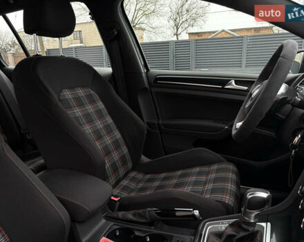 Черный Фольксваген Гольф ГТИ, объемом двигателя 1.98 л и пробегом 176 тыс. км за 18500 $, фото 31 на Automoto.ua