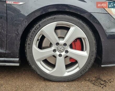 Черный Фольксваген Гольф ГТИ, объемом двигателя 2 л и пробегом 163 тыс. км за 12700 $, фото 18 на Automoto.ua