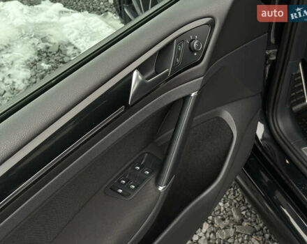 Черный Фольксваген Гольф ГТИ, объемом двигателя 1.98 л и пробегом 176 тыс. км за 18500 $, фото 21 на Automoto.ua