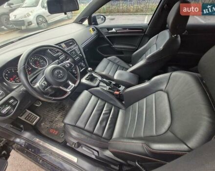 Черный Фольксваген Гольф ГТИ, объемом двигателя 2 л и пробегом 163 тыс. км за 12700 $, фото 8 на Automoto.ua