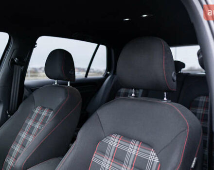 Черный Фольксваген Гольф ГТИ, объемом двигателя 1.98 л и пробегом 120 тыс. км за 14900 $, фото 31 на Automoto.ua