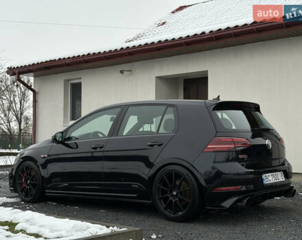 Черный Фольксваген Гольф ГТИ, объемом двигателя 1.98 л и пробегом 176 тыс. км за 18500 $, фото 12 на Automoto.ua