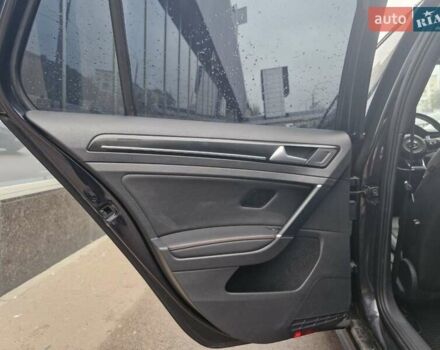 Черный Фольксваген Гольф ГТИ, объемом двигателя 2 л и пробегом 163 тыс. км за 12700 $, фото 16 на Automoto.ua