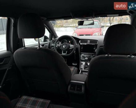 Черный Фольксваген Гольф ГТИ, объемом двигателя 1.98 л и пробегом 176 тыс. км за 18500 $, фото 32 на Automoto.ua