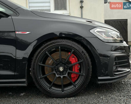 Черный Фольксваген Гольф ГТИ, объемом двигателя 1.98 л и пробегом 176 тыс. км за 18500 $, фото 3 на Automoto.ua