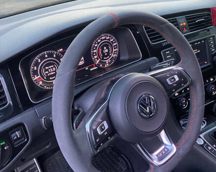 Черный Фольксваген Гольф ГТИ, объемом двигателя 1.98 л и пробегом 122 тыс. км за 17000 $, фото 9 на Automoto.ua