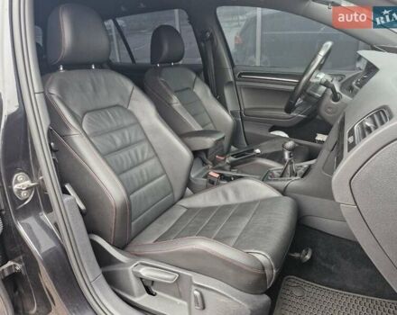 Черный Фольксваген Гольф ГТИ, объемом двигателя 2 л и пробегом 163 тыс. км за 12700 $, фото 10 на Automoto.ua