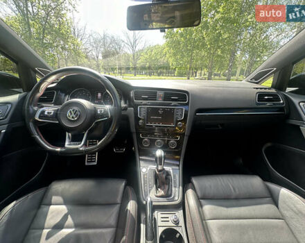 Черный Фольксваген Гольф ГТИ, объемом двигателя 1.98 л и пробегом 177 тыс. км за 13300 $, фото 13 на Automoto.ua