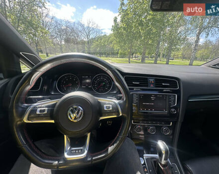 Черный Фольксваген Гольф ГТИ, объемом двигателя 1.98 л и пробегом 177 тыс. км за 13300 $, фото 20 на Automoto.ua