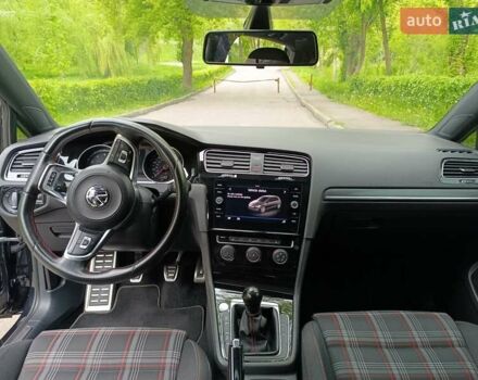 Черный Фольксваген Гольф ГТИ, объемом двигателя 1.98 л и пробегом 91 тыс. км за 18500 $, фото 19 на Automoto.ua