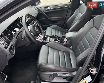 Черный Фольксваген Гольф ГТИ, объемом двигателя 1.98 л и пробегом 44 тыс. км за 19999 $, фото 13 на Automoto.ua