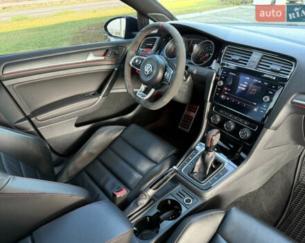 Черный Фольксваген Гольф ГТИ, объемом двигателя 1.98 л и пробегом 62 тыс. км за 19000 $, фото 15 на Automoto.ua