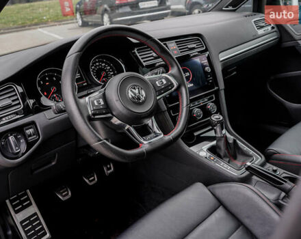 Черный Фольксваген Гольф ГТИ, объемом двигателя 1.98 л и пробегом 44 тыс. км за 19999 $, фото 15 на Automoto.ua