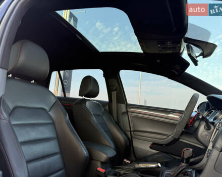 Черный Фольксваген Гольф ГТИ, объемом двигателя 1.98 л и пробегом 62 тыс. км за 19000 $, фото 12 на Automoto.ua