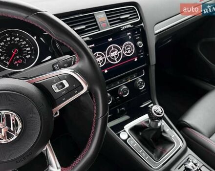 Черный Фольксваген Гольф ГТИ, объемом двигателя 1.98 л и пробегом 44 тыс. км за 19999 $, фото 19 на Automoto.ua