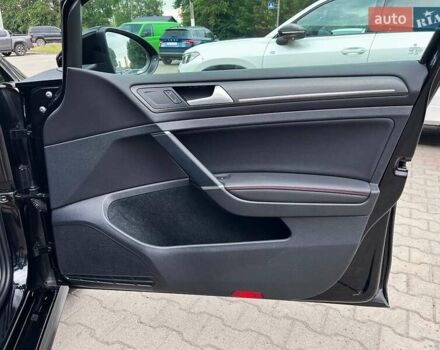 Черный Фольксваген Гольф ГТИ, объемом двигателя 1.98 л и пробегом 44 тыс. км за 19999 $, фото 28 на Automoto.ua