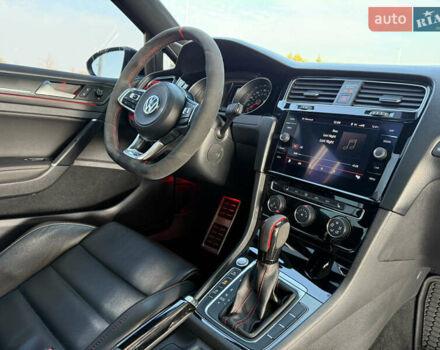 Черный Фольксваген Гольф ГТИ, объемом двигателя 1.98 л и пробегом 62 тыс. км за 19000 $, фото 6 на Automoto.ua